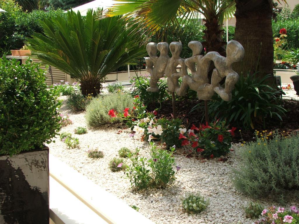 Hotel Diana Vence Exterior photo