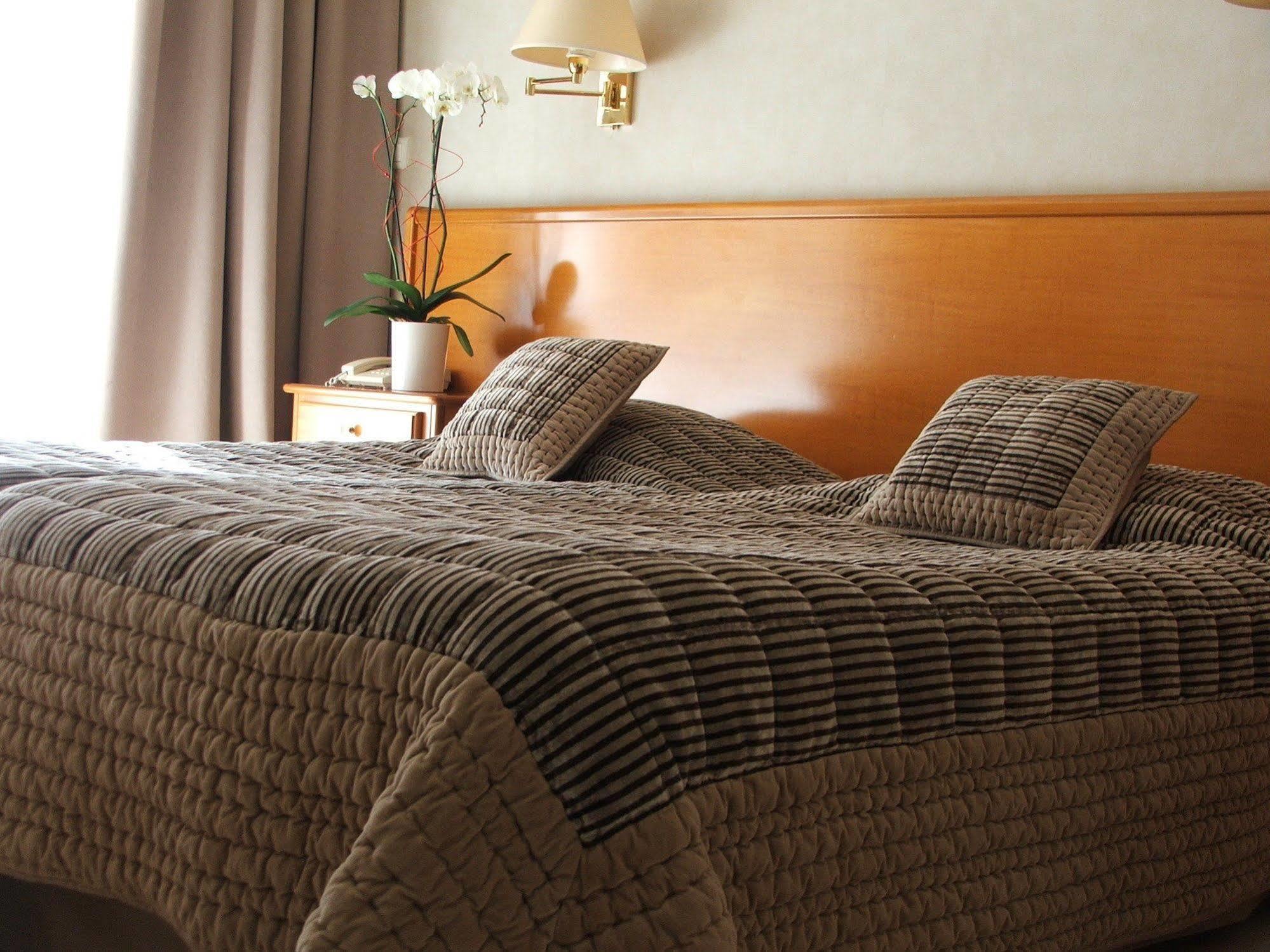 Hotel Diana Vence Room photo